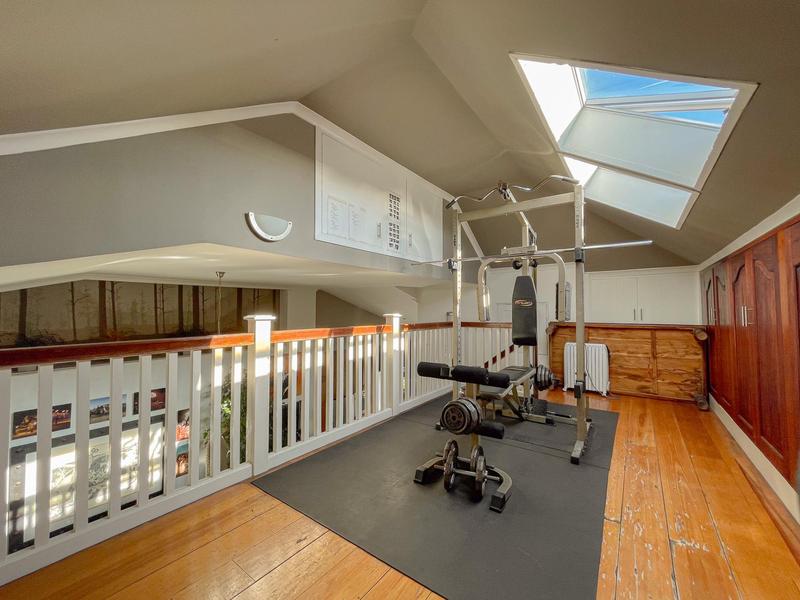 2 Bedroom Property for Sale in Green Point Western Cape